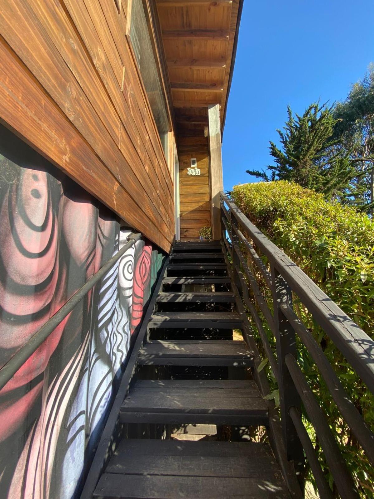 Sirena Insolente Hostel & Suites Pichilemu Exterior photo